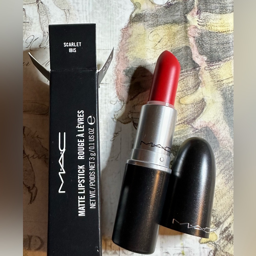 MAC COSMETICS BNIB SCARLET IBIS MATTE Lipstick RARE to find Limited EDITION